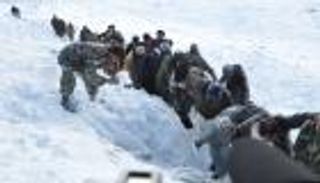 20 قتيلا في عاصفة ثلجية بأفغانستان