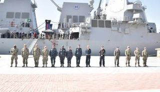 جانب من الفرق المشاركة بالتدريب