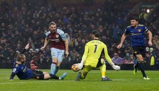 مباراة بيرنلي ضد مانشستر يونايتد