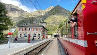 القطار السويسري السريع 