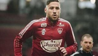 يوسف بلايلي لاعب بريست الفرنسي