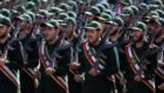 "ترهيب السنة".. استدعاء رجل دين ومقتل شاب بإيران