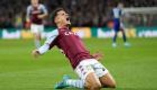 صدمة مزدوجة.. كوتينيو يذكر برشلونة بليلته الكارثية