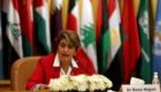 خبيرة بـ"الصحة العالمية": دواء فايزر ليس بديلا للقاحات