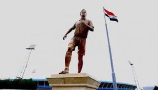 نصب تذكاري للأسطورة أحمد راضي