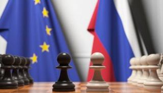 مواجهة أوروبية روسية تبدو وكأنها لعبة شطرنج