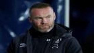 هل يتولى تدريب مانشستر يونايتد؟.. روني يوضح موقفه