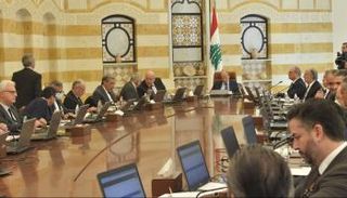 جانب من اجتماع الحكومة اللبنانية لإقرار الموازنة