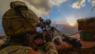 جندي تركي أثناء مشاركته بإحدى العمليات