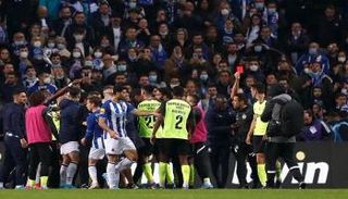 اشتباكات مباراة بورتو وسبورتنج لشبونة