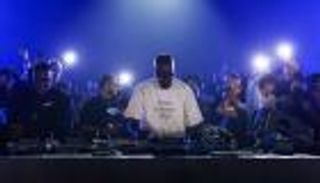 "بلاك كوفي" يشعل أجواء الحماس في إكسبو 2020 دبي (صور)