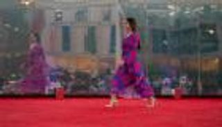 أزياء "المياه الهادئة" تتألق بجناح سويسرا في إكسبو 2020 دبي (صور)