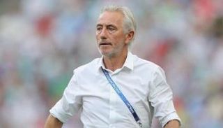 بيرت فان مارفيك مدرب منتخب الإمارات