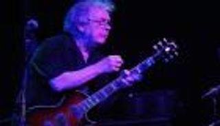 وفاة إيان ماكدونالد.. أحد مؤسسي فرقة الروك البريطانية "كينج كريمسون"