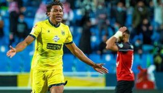 لياندر تاوامبا لاعب التعاون السعودي