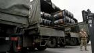 اتصال بين وزيري دفاع روسيا وأمريكا.. وواشنطن تسحب جنودها من أوكرانيا