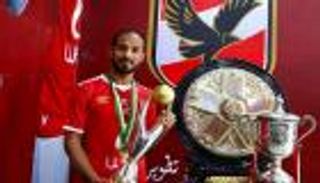 "الاعتزال في الأهلي حلم".. وليد سليمان يكشف كواليس القرار الصعب