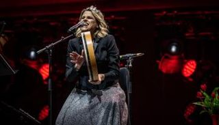 الفنانة الإيطالية توسكا 