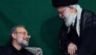 مستشار خامنئي: نظام إيران يتراجع ومعرض للانهيار