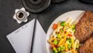 حساب احتياج البروتين لبناء العضلات.. وحساب الكارب والدهون