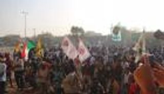 "عيد الحب" يغلق جسرا في السودان.. وقرار أمني استثنائي