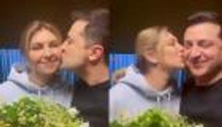 حب في زمن "الحرب".. رئيس أوكرانيا يواجه روسيا بـ"القبلات".. فيديو