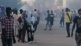 جانب من مظاهرات الإثنين بالخرطوم