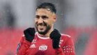 الدوري الفرنسي.. بريست يتسلح بيوسف بلايلي للهروب من شبح الإفلاس