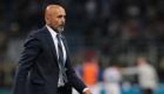 بشهادة سباليتي.. 4 أمور تصعب مهمة نابولي أمام برشلونة