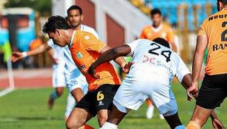 من مباراة إنبي وفاركو بالدوري المصري