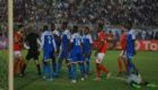 "الكاف" يشعل مباراة الهلال السوداني والأهلي المصري بقرار جديد