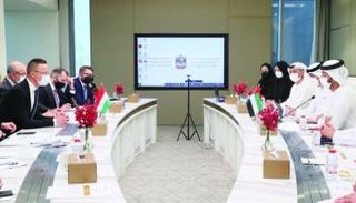 جانب من اجتماع الدورة الثالثة للجنة الاقتصادية بين الإمارات والمجر