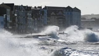 عواصف عنيفة تضرب أوروبا