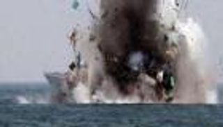 التحالف يدمر زورقا حوثيا مفخخا جنوب البحر الأحمر