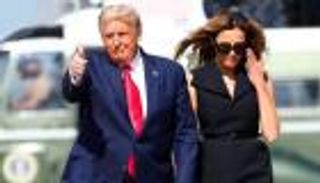 ترامب وميلانيا.. "لحظات مميزة" في مزاد جديد بعد خيبة أمل