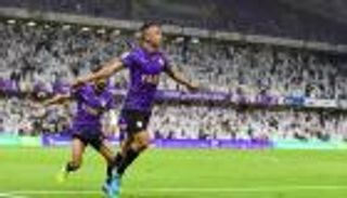 الدوري الإماراتي.. تدخل برازيلي يحرم سفيان رحيمي من هدف مارادوني (فيديو)