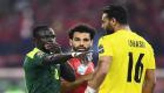 نبوءة فرنسية.. محمد صلاح لن يتحمل رؤية ماني في ليفربول