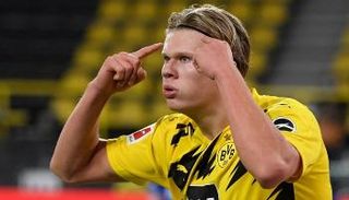 إيرلينج هالاند مهاجم بروسيا دورتموند