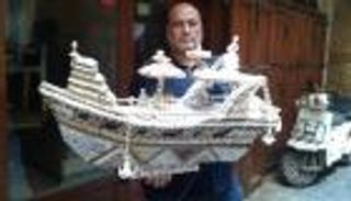 فلسطيني يحرس مهنة "زخرفة الصدف" في لبنان من الاندثار (صور)