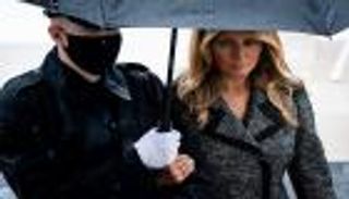 ميلانيا ترامب تنفي تهمة "النصب" باسم الجمعيات الخيرية