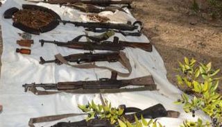 أسلحة عثر عليها الجيش الجزائري مع الإرهابيين الذين تم القضاء عليهم شرقي البلاد