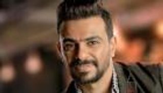 فنان مصري يبيع القهوة على الطريق: "الشغل مش عيب" (فيديو)