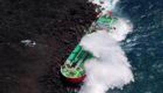 العاصفة "زينب" تضرب بولندا والتشيك.. وفيات وأضرار كبيرة