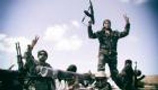 صحافة ليبيا.. مليشيات "تقصف" القلم و"تنسف" الميكروفون