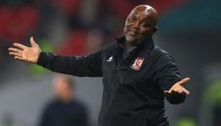 بيتسو موسيماني مدرب الأهلي المصري