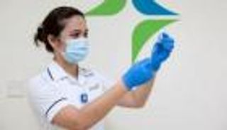 الإمارات تقدم 12 ألف جرعة جديدة من لقاح كورونا