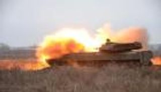 "دونيتسك".. انفجارات وقتلى وسط دعوة للاعتراف من قبل روسيا