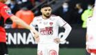 بعد العنصرية.. أزمة جديدة تطارد يوسف بلايلي في الدوري الفرنسي