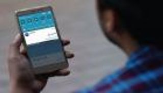 خشية تكرار "احتجاجات البنزين".. إيران تتراجع عن تقييد الإنترنت