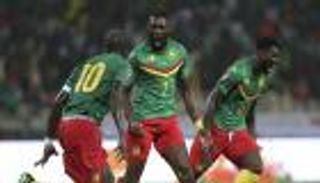 قبل مواجهة الجزائر.. قرار طبي يثير الفوضى في منتخب الكاميرون